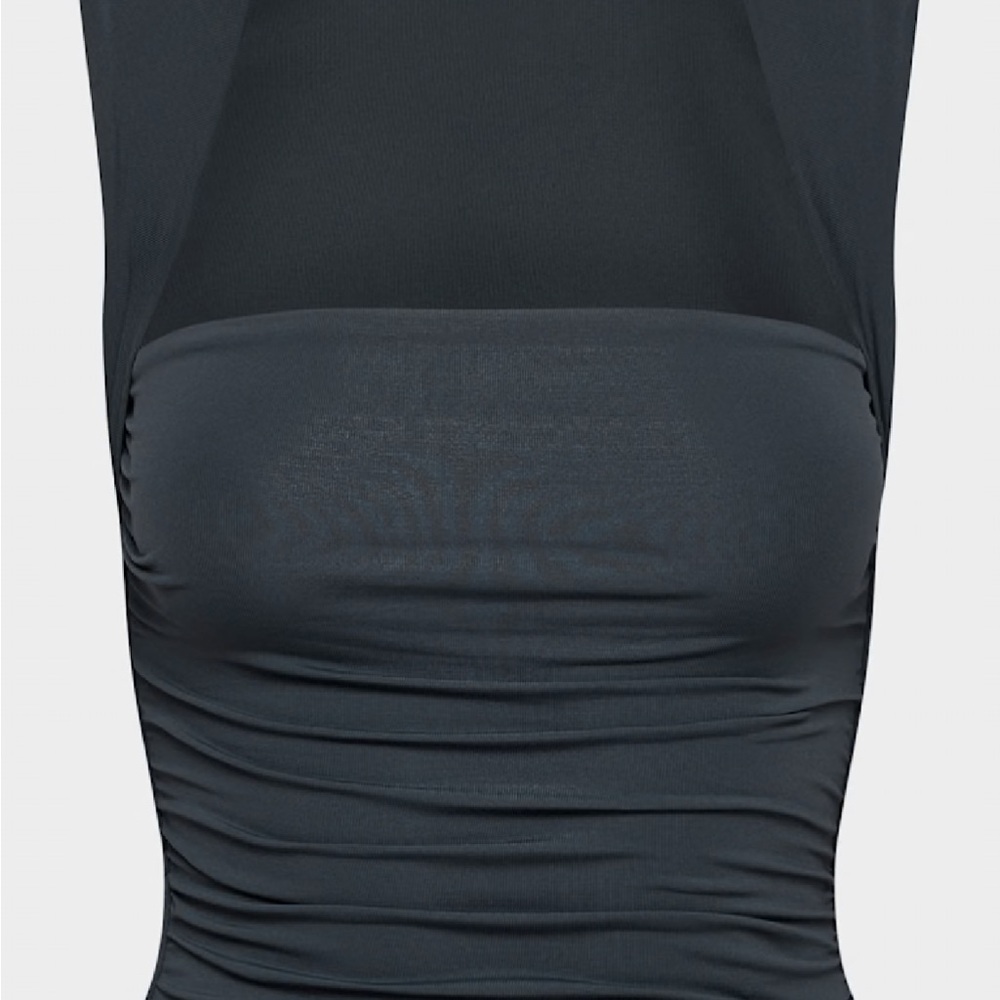 NWOT Aritzia original contour flourish top